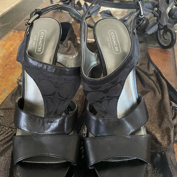 Coach heels - Picture 3 of 8